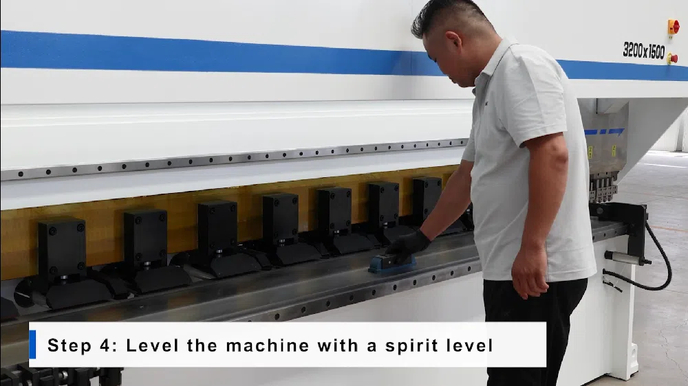 Come utilizzare in modo efficiente la macchina per scanalature verticali a V?