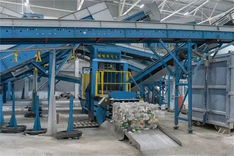 Presse idrauliche negli impianti di smaltimento rifiuti