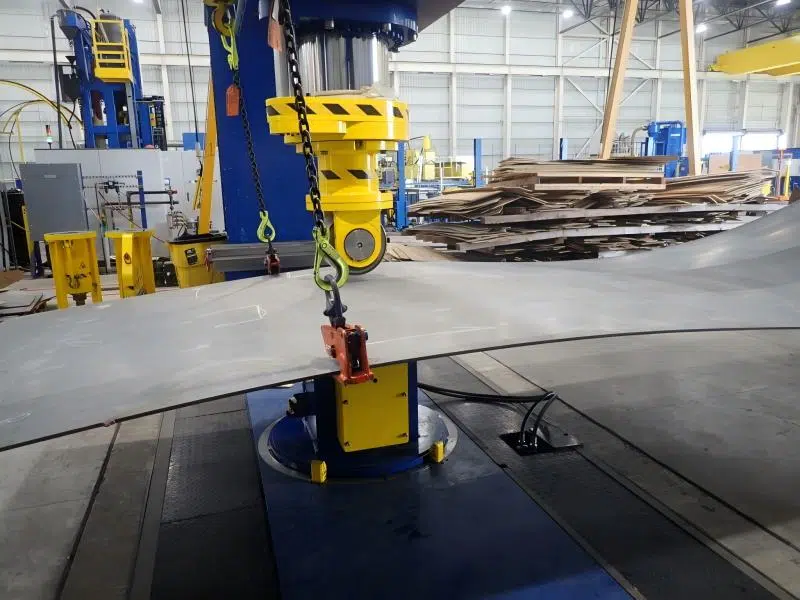 How Do Hydraulic Presses in Shipbuilding Industry Improve Efficiency?