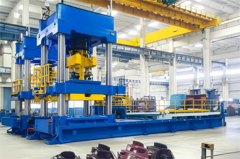 Hydraulische Pressen in der Kunststoffformindustrie