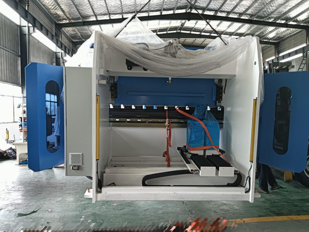 USA-W12-4X2000 Walzmaschine