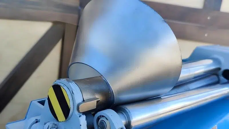 What Are the Applications of Rolling Machines in Building Metal Structures?