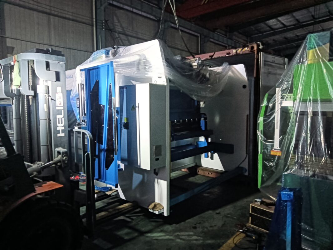 Pressa piegatrice CNC Ireland-WE67K-170T3200