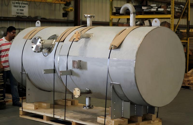 Perché utilizzare le macchine laminatrici nella produzione di recipienti a pressione?