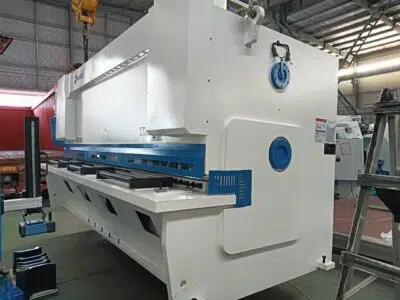 Cesoia a ghigliottina Eritrea-QC11K-20X4000