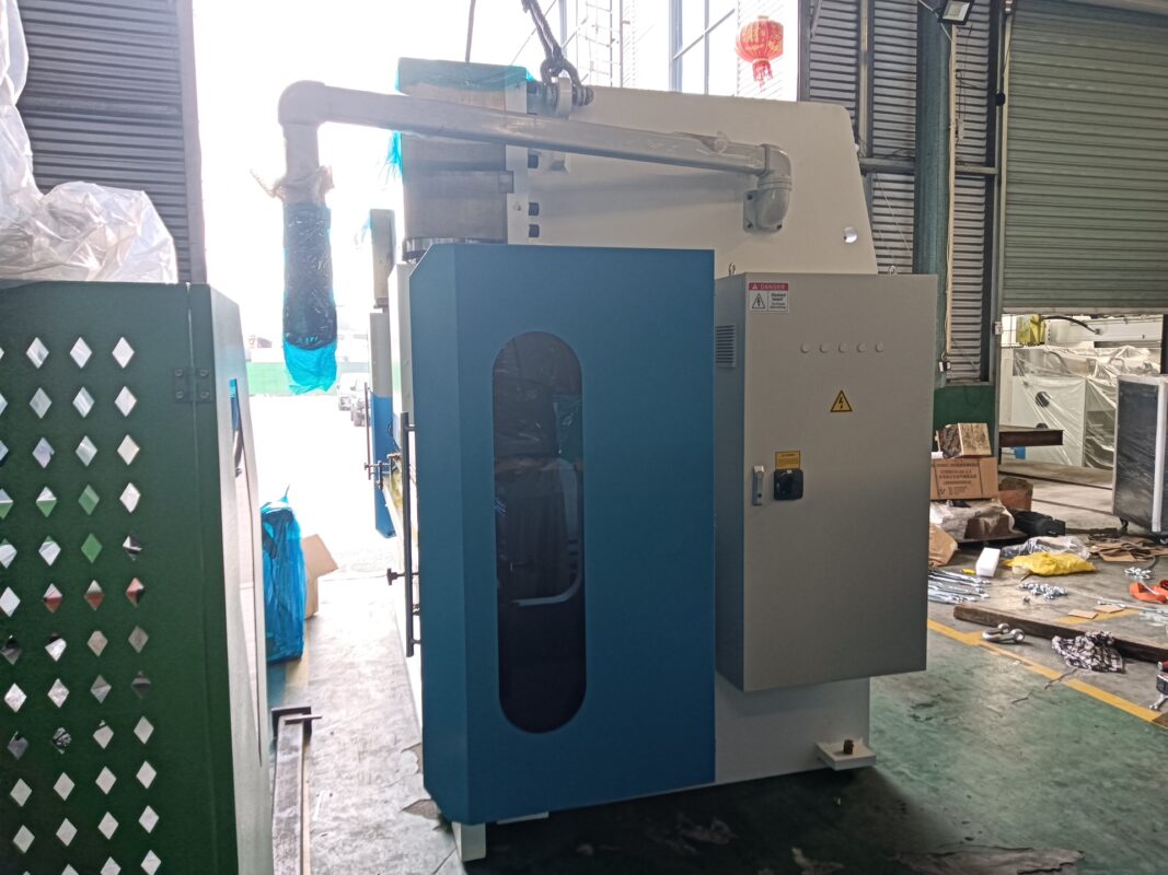 روسيا-WE67K-250T3200 مكبس فرامل CNC