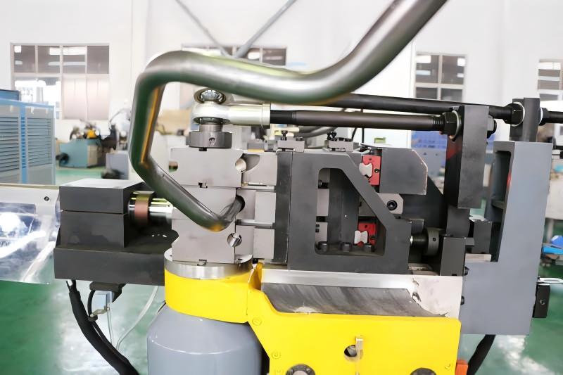 Produtividade da máquina de dobrar tubos