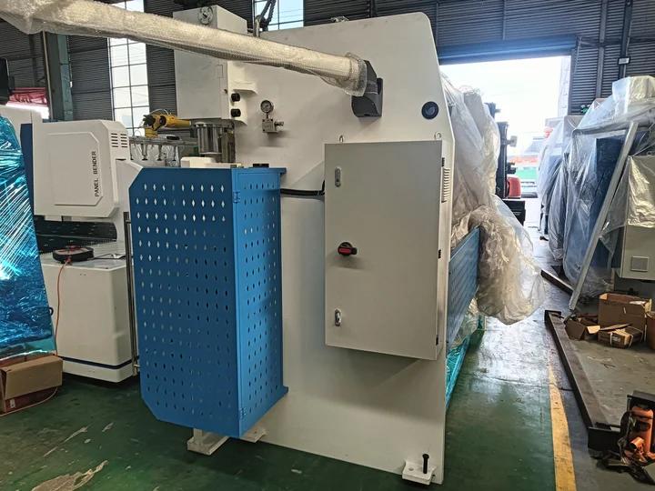 Станок лазерной резки Brazil-HS-3000W-3015