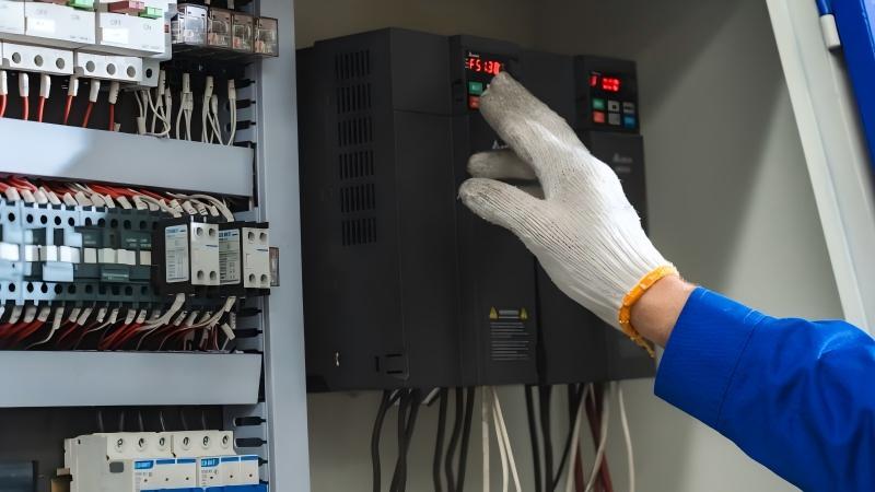 كيفية إصلاح أخطاء وحدة تحكم ثني الأنابيب بسرعة؟