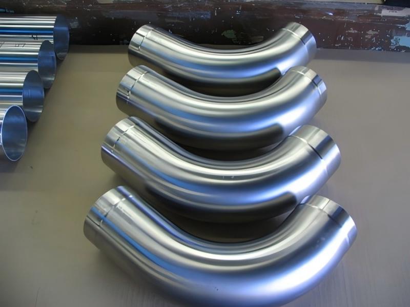 Curvado de tubos para equipos petroquímicos