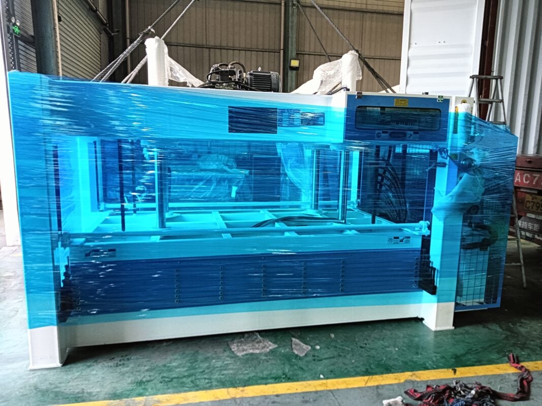 Indie-HP-3015-6 Maszyna do prasowania na gorąco