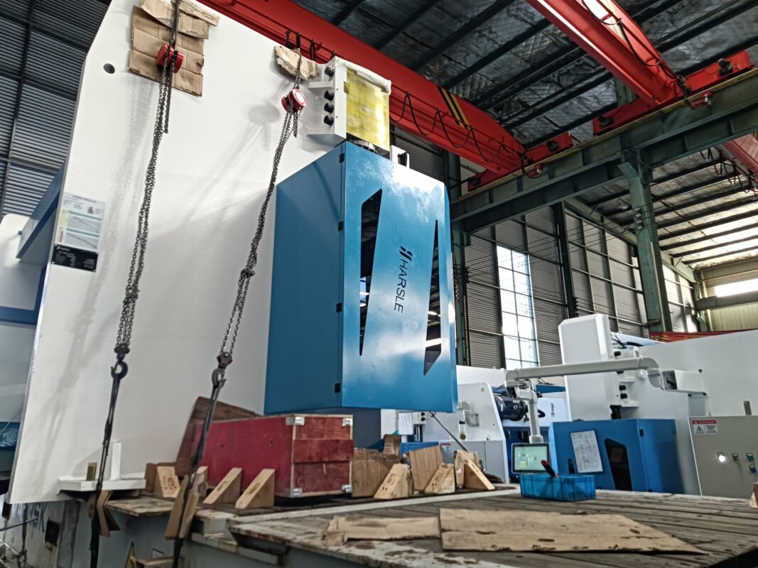 Prensa plegadora CNC Moldavia-WE67K-500T6000