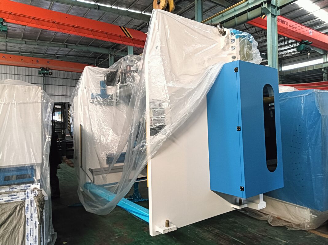 Romania-WE67K-200T3200 CNC Press Brake