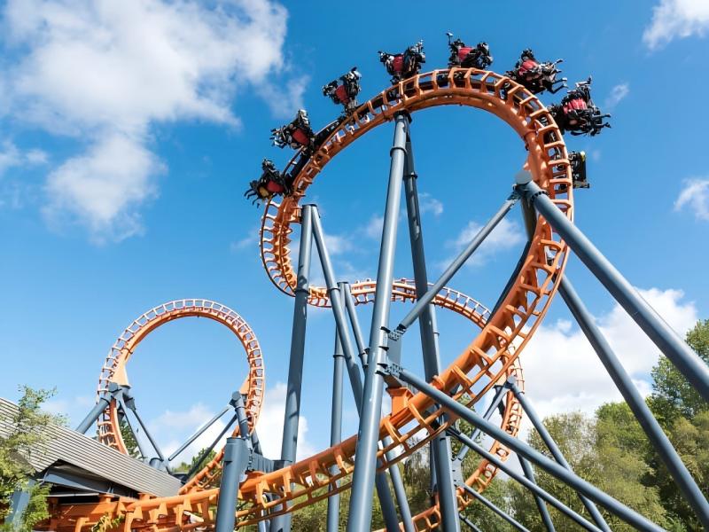 Gięcie rur w wesołym miasteczku