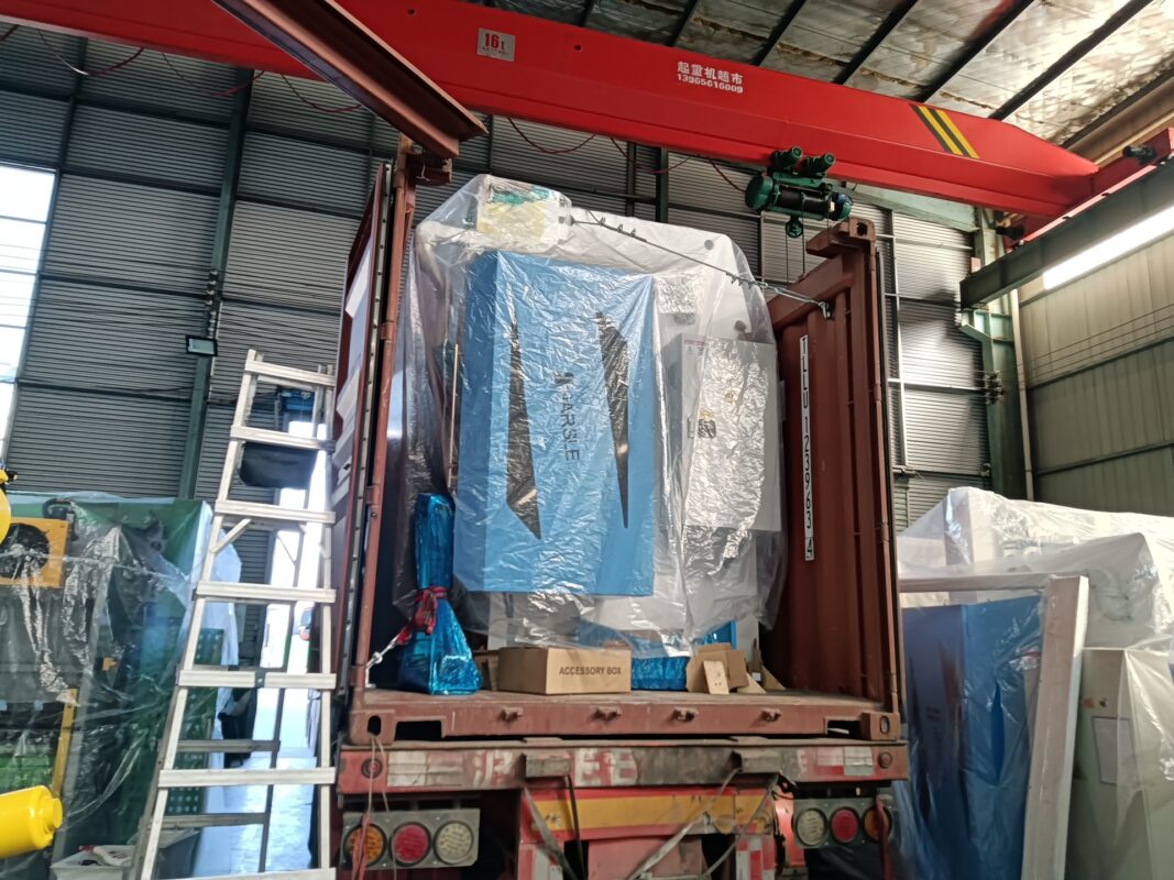 Prensa dobradeira CNC UAE-WE67K-300T4000