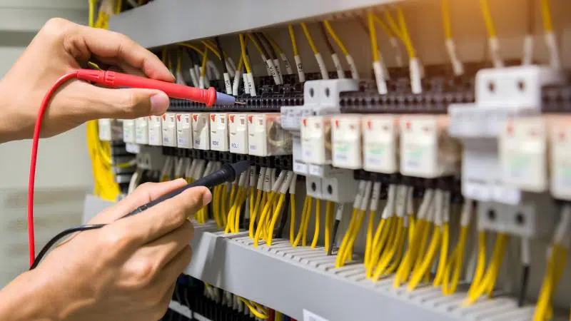 Instandhaltung elektrischer Systeme zur Steigerung der Energieeffizienz