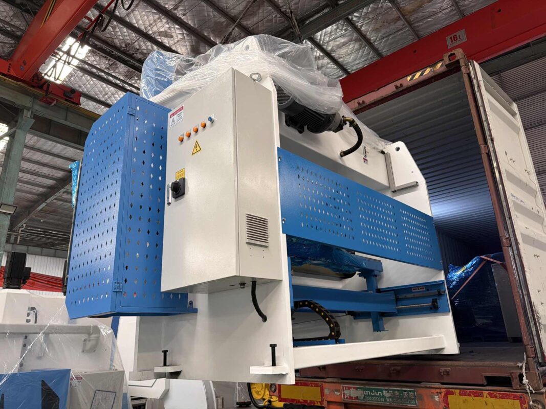 Brazil-WC67K-63T2500 Press Brake