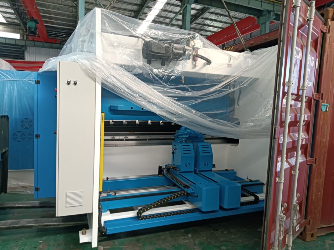 Brazil-WE67K-130T3200 CNC Press Brake