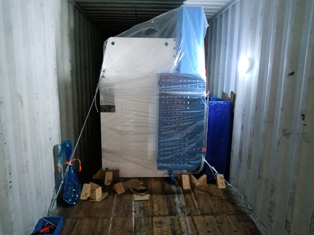 Kolumbia-3 zestawy pras krawędziowych