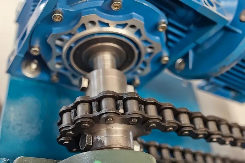 Konserwacja przekładni giętarki do rur