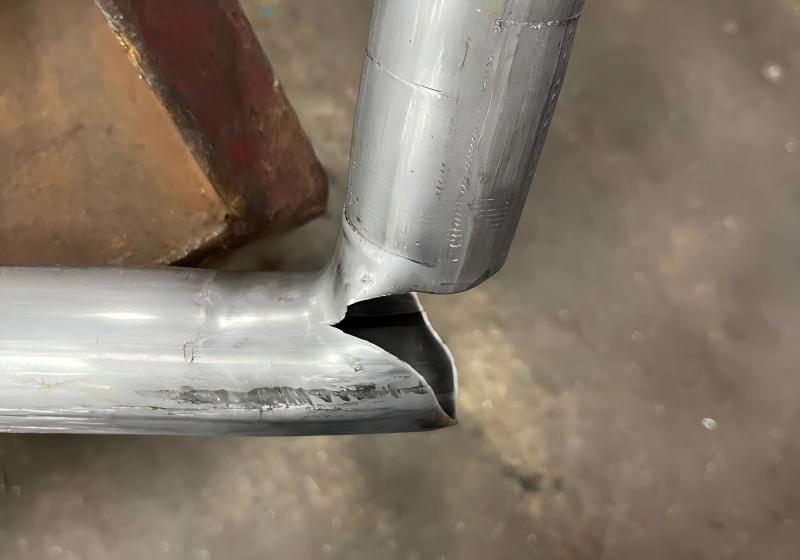 Dlaczego konserwacja narzędzi do gięcia rur jest tak istotna dla dokładności?