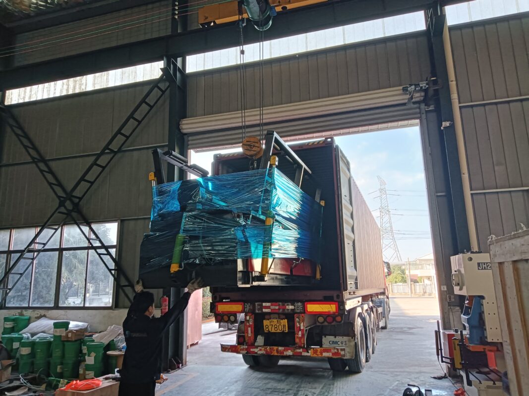 Libya-QC11K-10X6000 Guillotine Shear