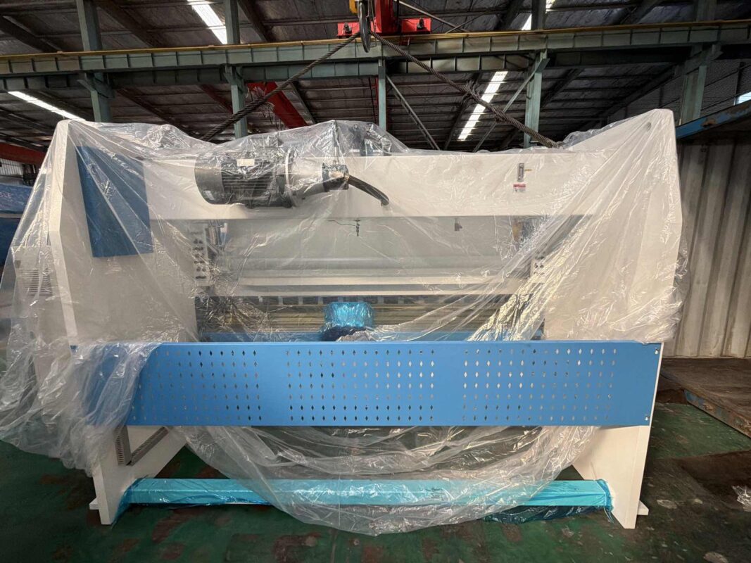 Pressa piegatrice Paraguay-WC67K-200T4000