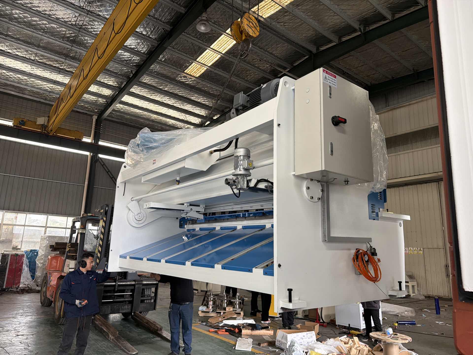 Spain-Swing Beam Shear & Press Brake | HARSLE