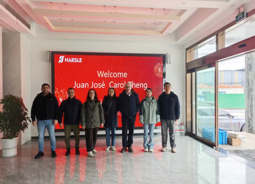 Aperçu de l'usine en décembre : HARSLE accueille des visiteurs du monde entier