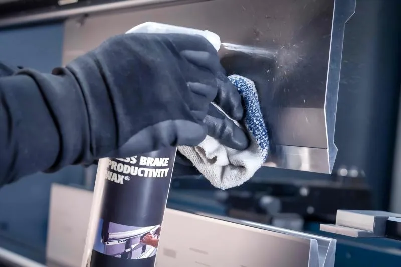 What Is the Proper Way to Do Press Brake Worktable Cleaning?