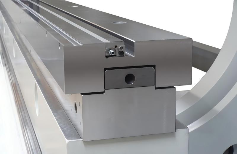 Puntos de lubricación de la prensa plegadora