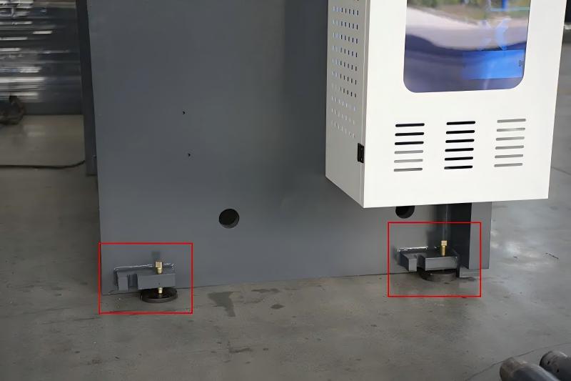 Press Brake Bolt Inspection