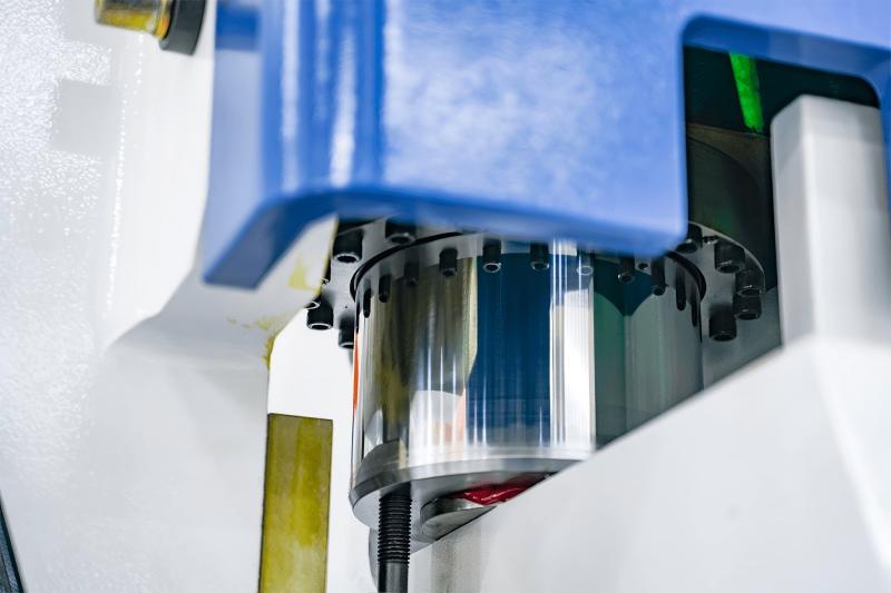 Aufrechterhaltung der Genauigkeit von Abkantpressen nach der Installation: Was ist zu überprüfen?