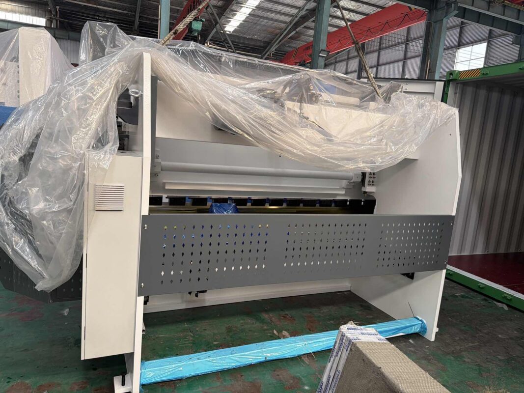 Pressa piegatrice Lebanon-WC67K-100T3200