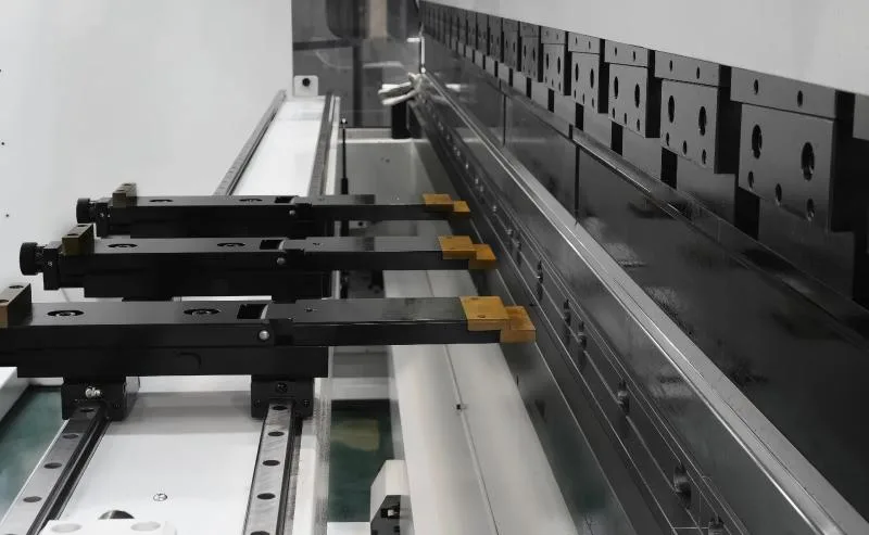 How to Adjust Press Brake Guide Rail Clearance?
