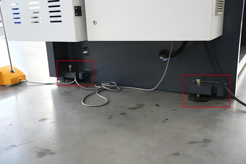 Press Brake Bolt Inspection