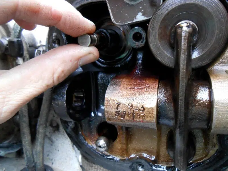 Temperatura oleju hydraulicznego prasy krawędziowej