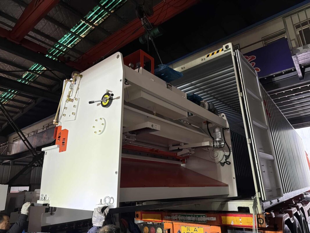 Cisaille guillotine USA-QC12K-6X2500