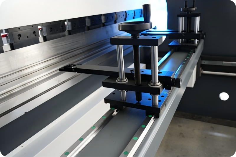 Profondeur de pliage irrégulière de la presse plieuse