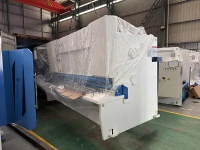 Bolivia-QC11K-16X3200 Guillotine Shear