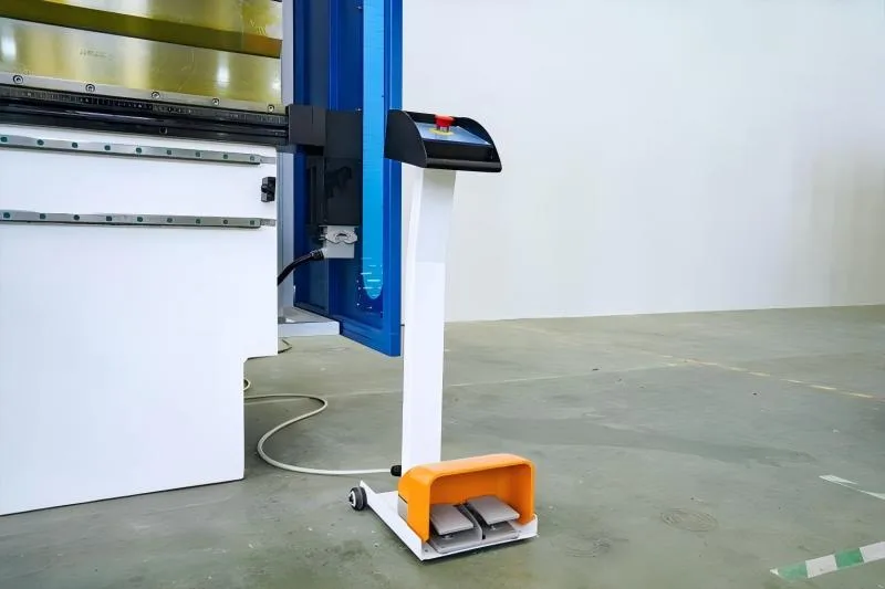How to Prevent Hand Injuries When Operating a Press Brake?