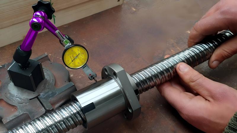 Zużycie śruby kulowej prasy krawędziowej