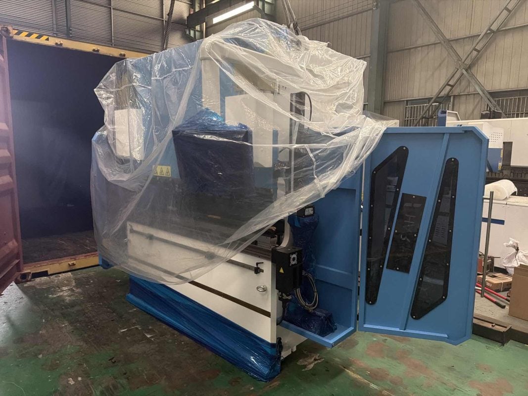 Израильский листогибочный пресс с ЧПУ WE67K-220T3200