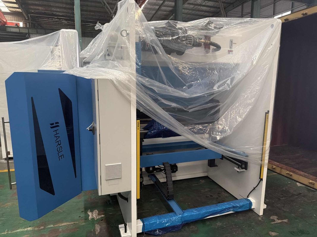 Израильский листогибочный пресс с ЧПУ WE67K-220T3200