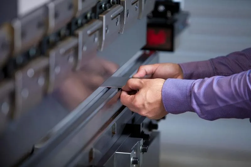 Why Is Press Brake Overload Prevention Key to Machine Safety?