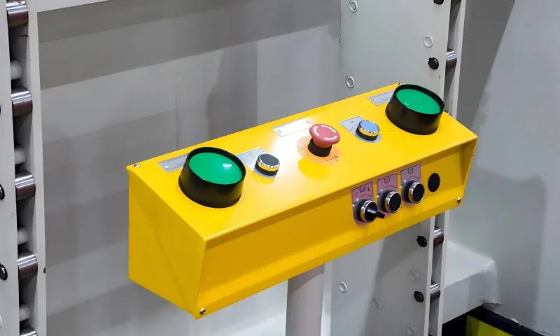 Two-Hand Control