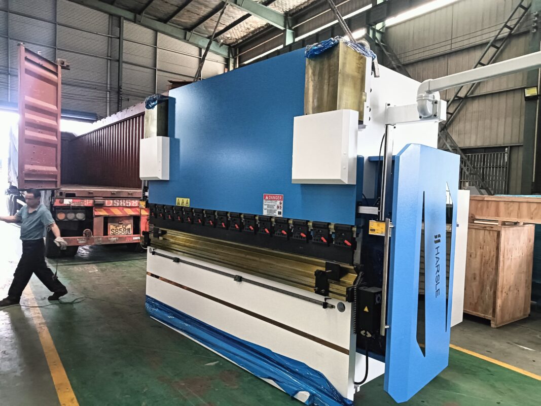 Australia--WE67K-250T3200-CNC Press Brake