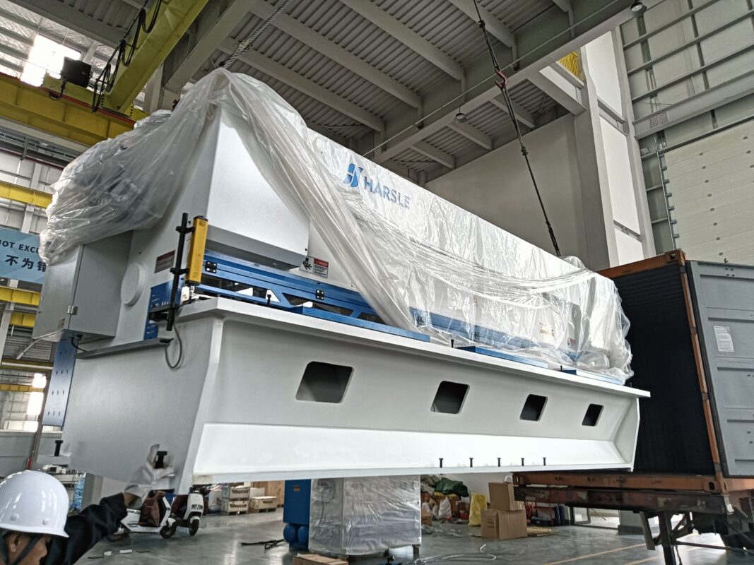 Canada-QC11K-10X4000 Shearing Machine