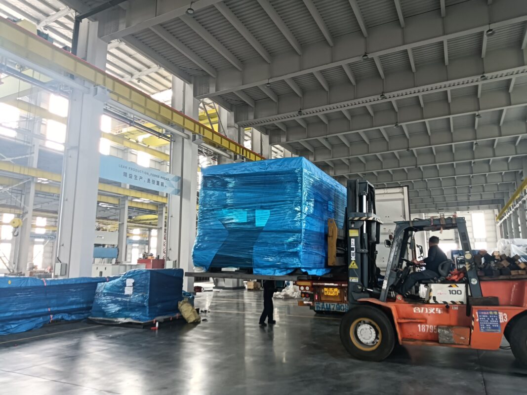 ماكينة قطع الأنابيب بالليزر Chile-HT-3000W