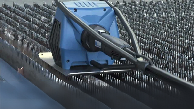 How to Prevent Laser Cutting Machine Dust Build-Up?